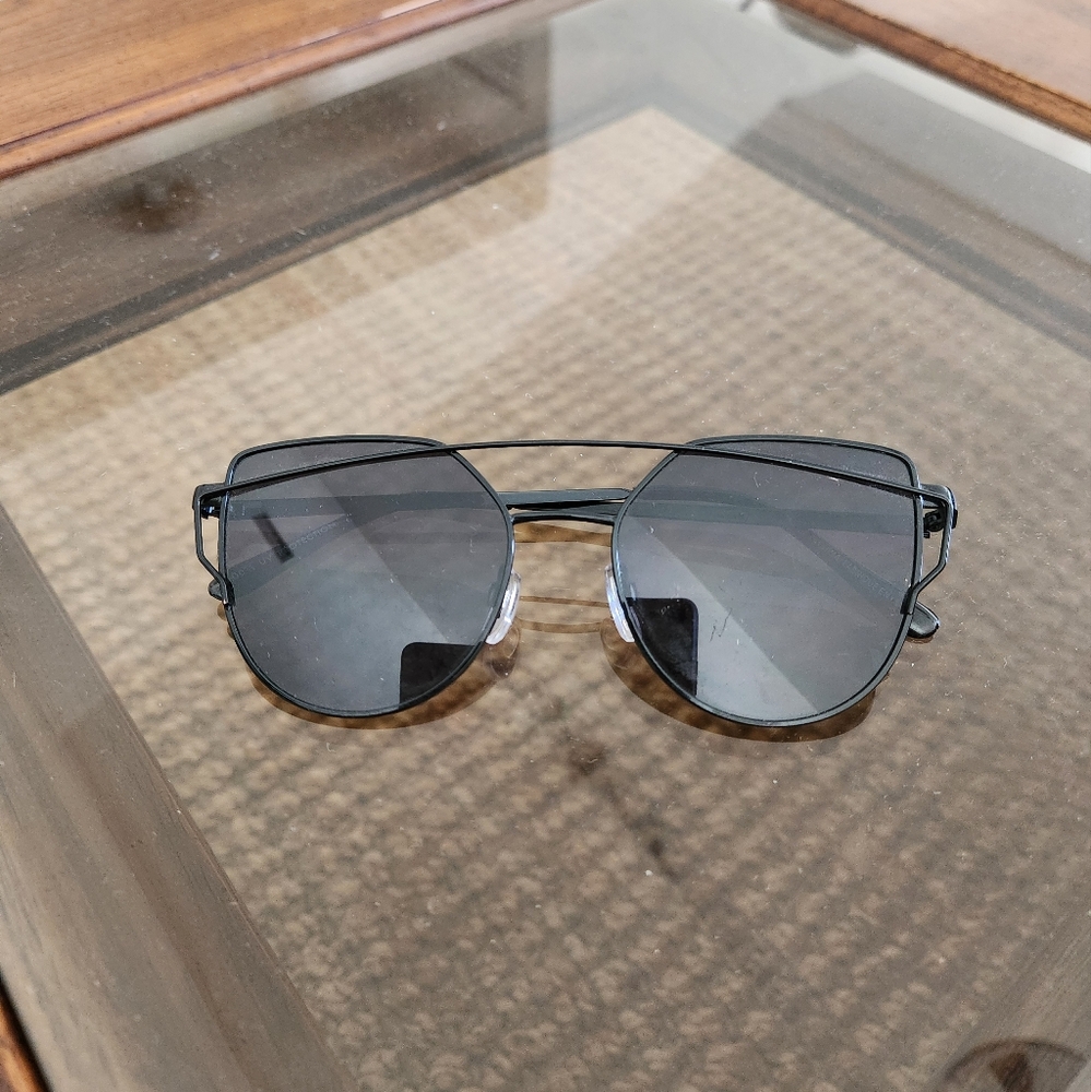 Stylish Black Sunglasses